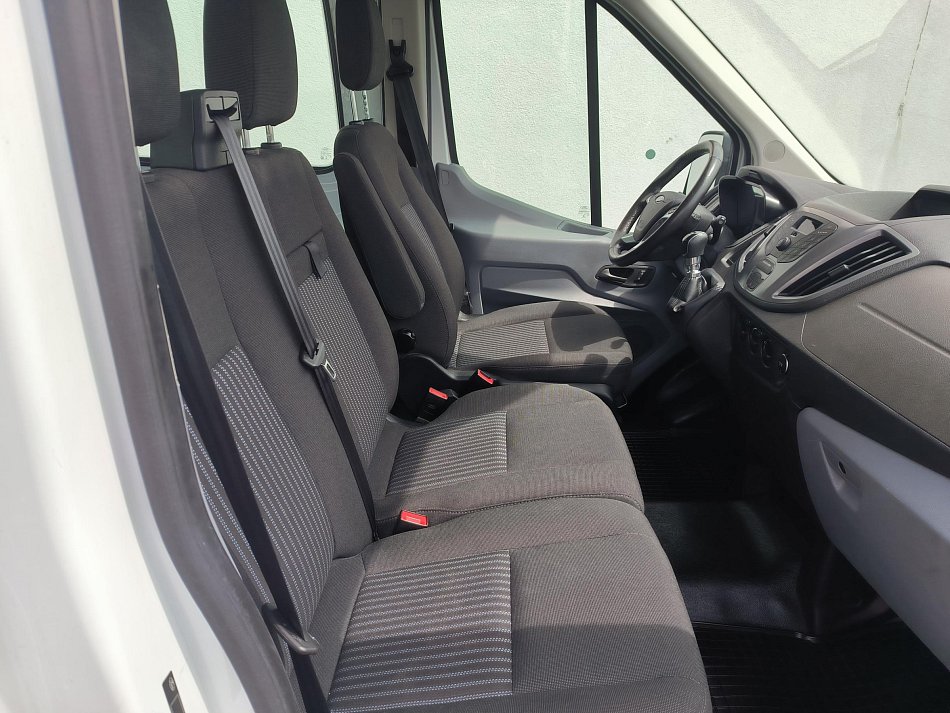 Ford Transit 2.0TDCi Trend L2H2 9míst