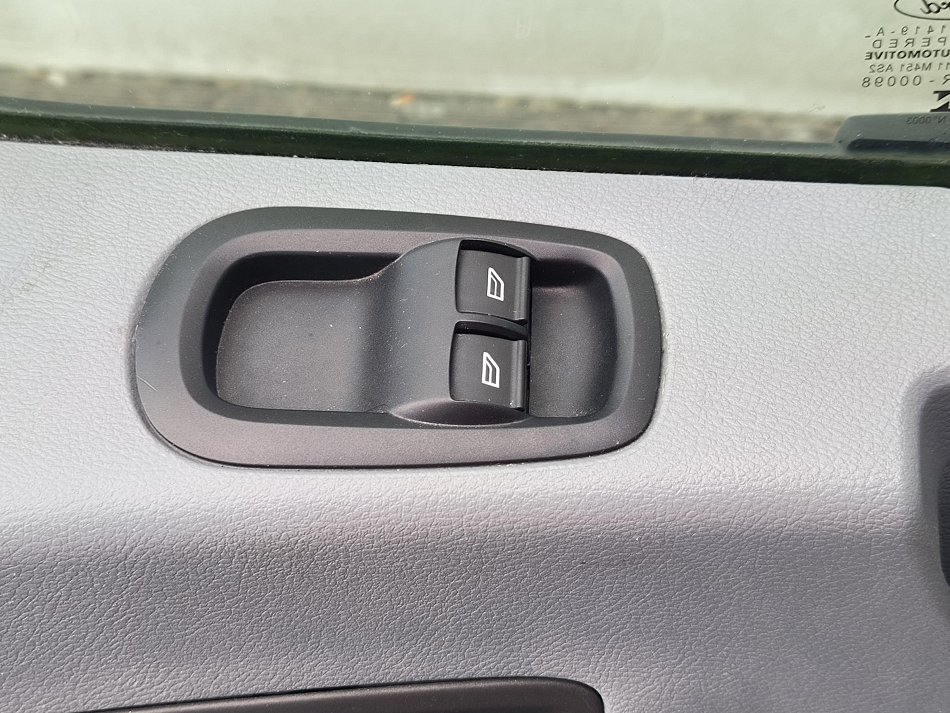 Ford Transit 2.0TDCi Trend L2H2 9míst
