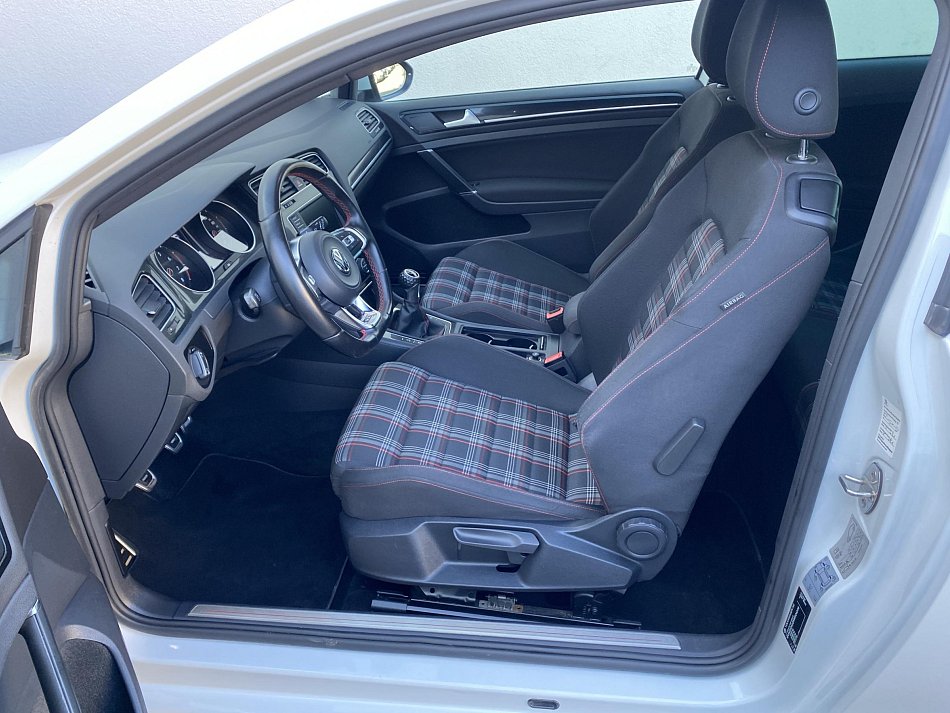 Volkswagen Golf 2.0 TSi GTi