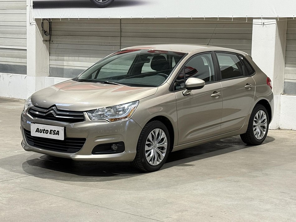 Citroën C4 1.4i 
