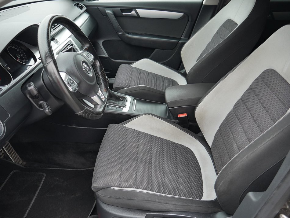 Volkswagen Passat 2.0TDi R-Line