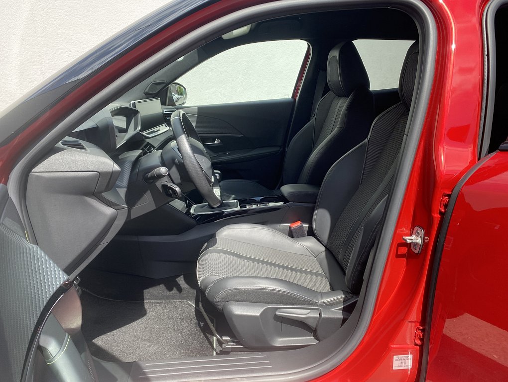 Peugeot 2008 1.2 PT GT