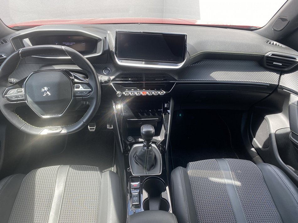 Peugeot 2008 1.2 PT GT