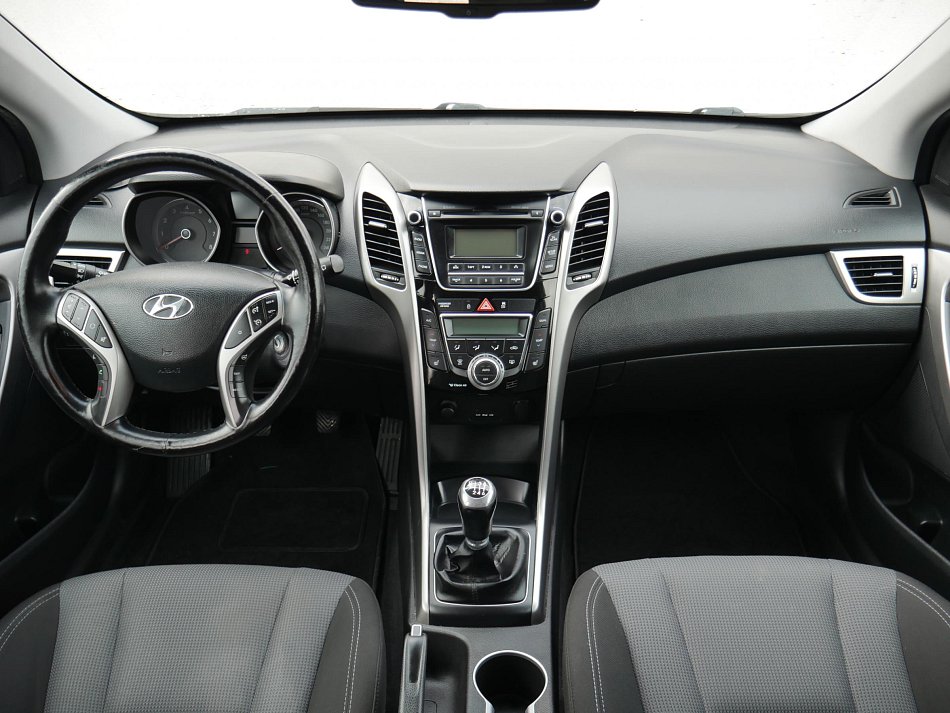 Hyundai I30 1.6 i Trikolor