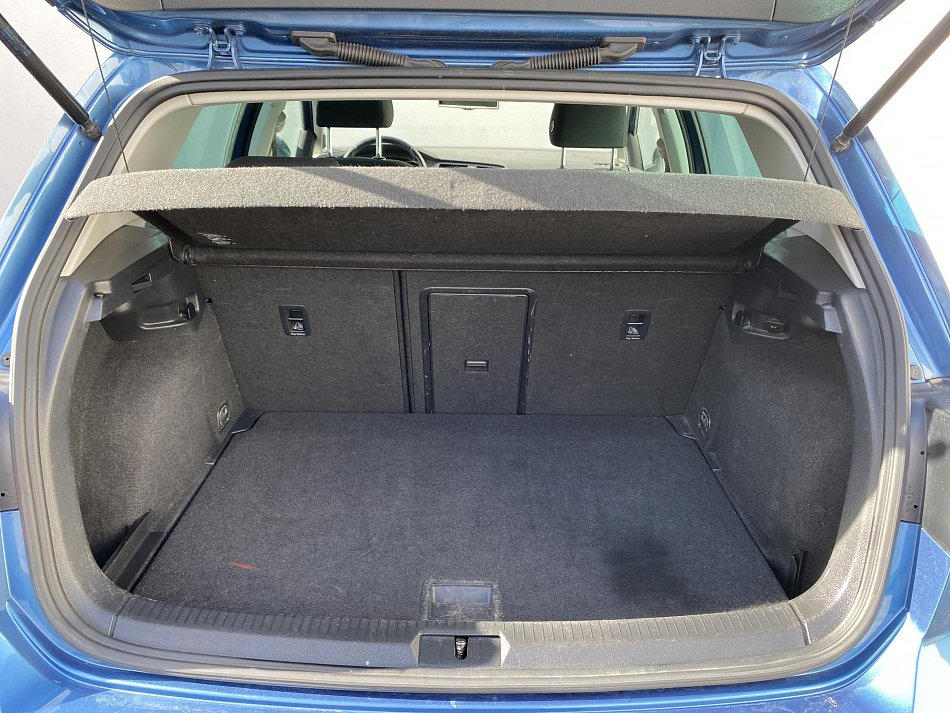 Volkswagen Golf 1.6 TDi Comfortline VII