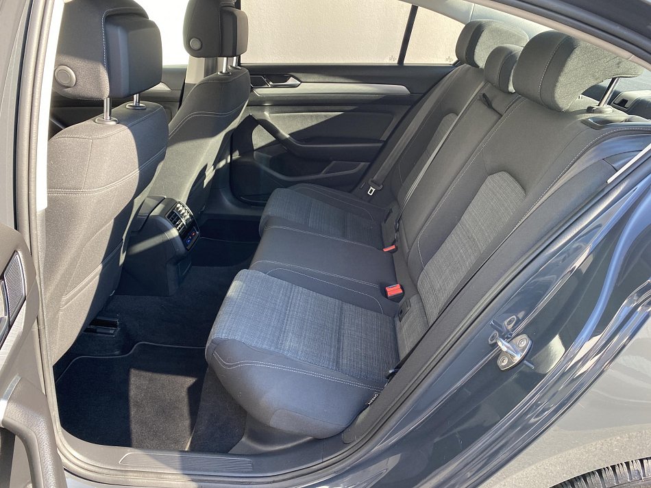 Volkswagen Passat 1.5 TSi Business