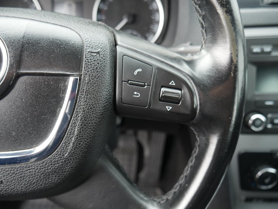 Škoda Octavia II 2.0TDi Elegance