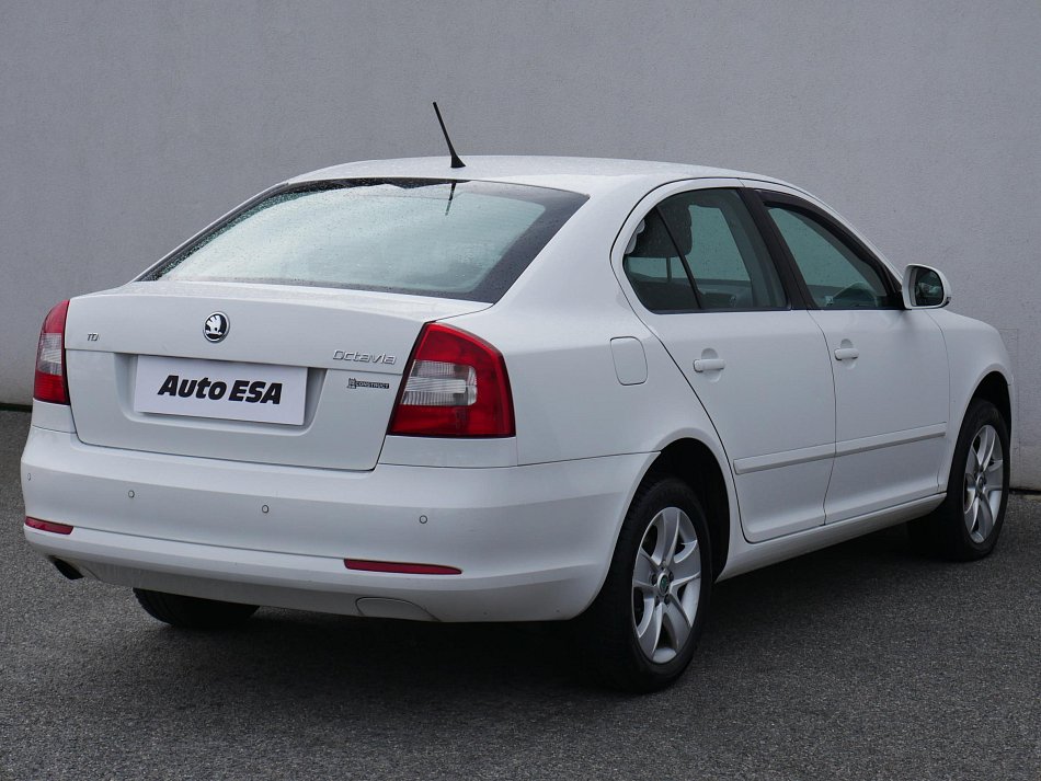 Škoda Octavia II 2.0TDi Elegance