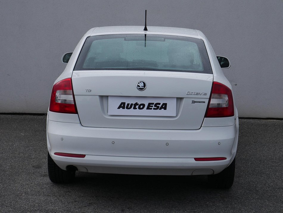 Škoda Octavia II 2.0TDi Elegance