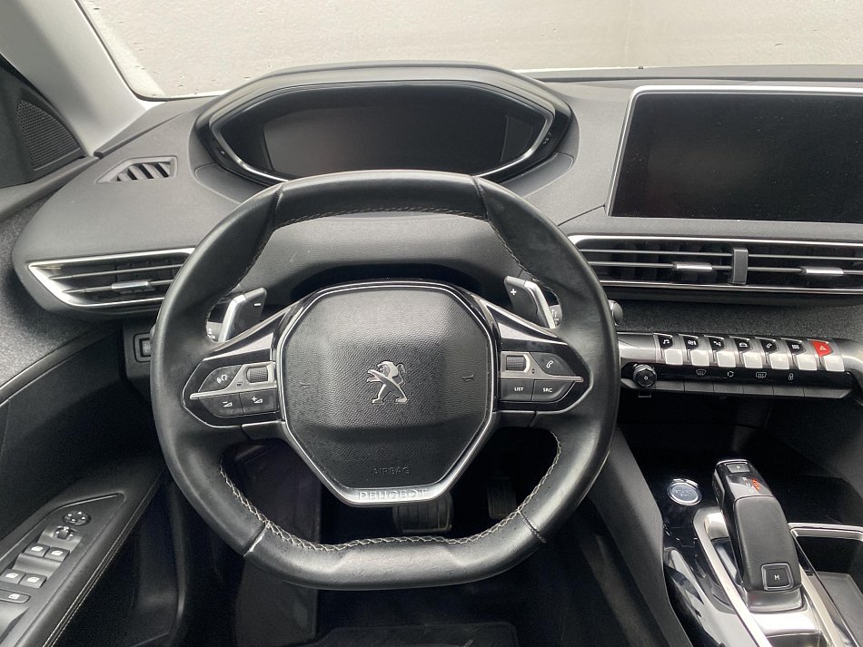 Peugeot 3008 1.2 PT Allure