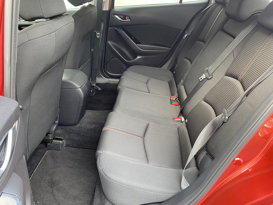 Mazda 3 2.0i Sport