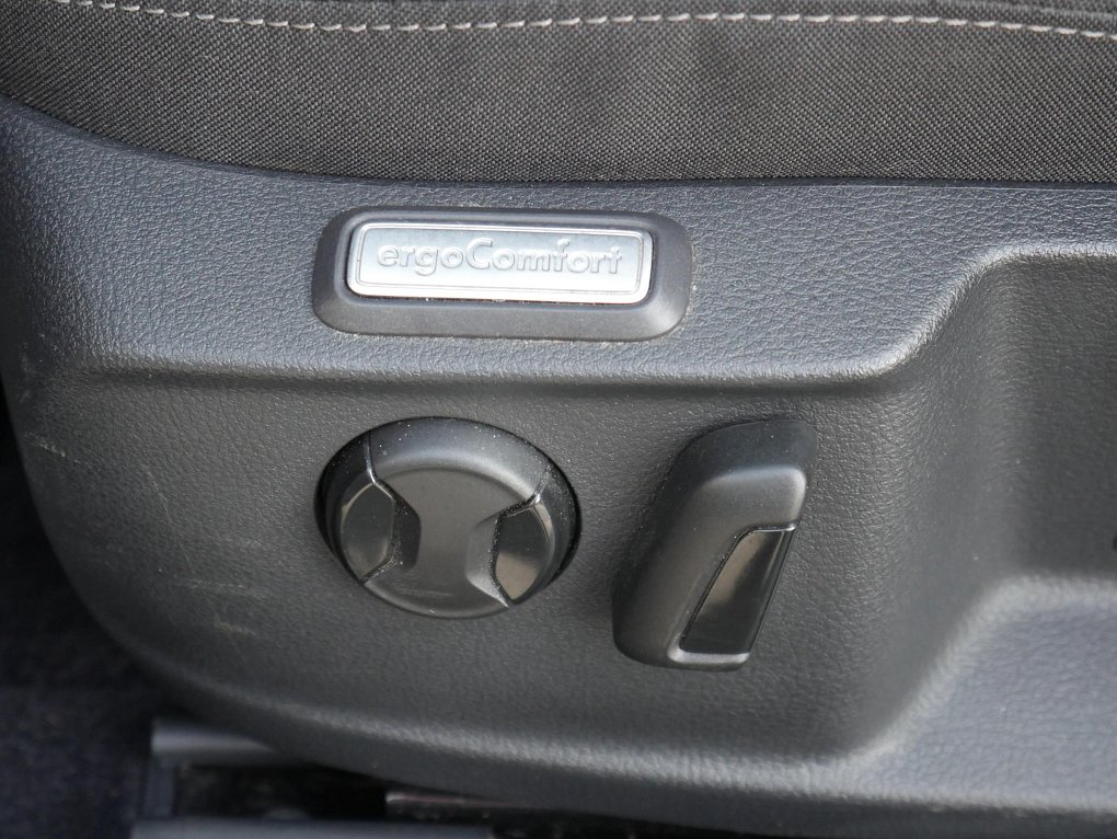 Volkswagen Passat 2.0 TDi 