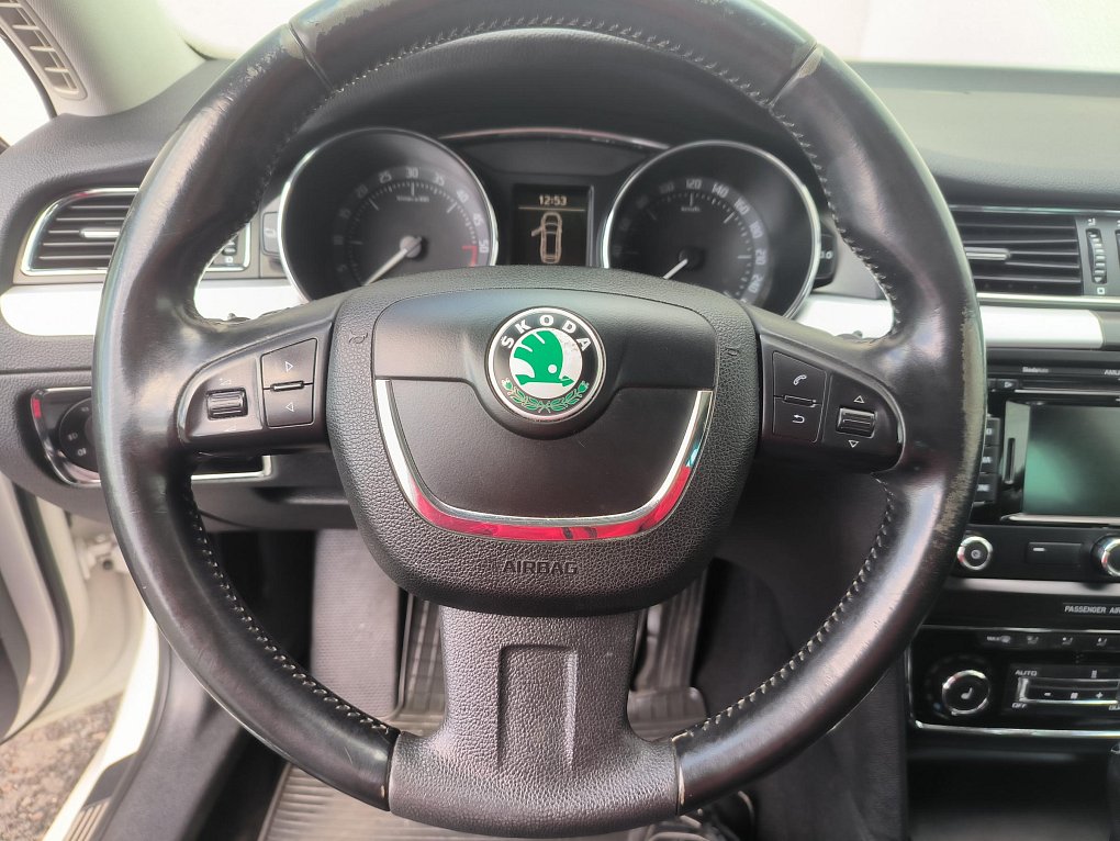 Škoda Superb II 2.0 TDi Elegance