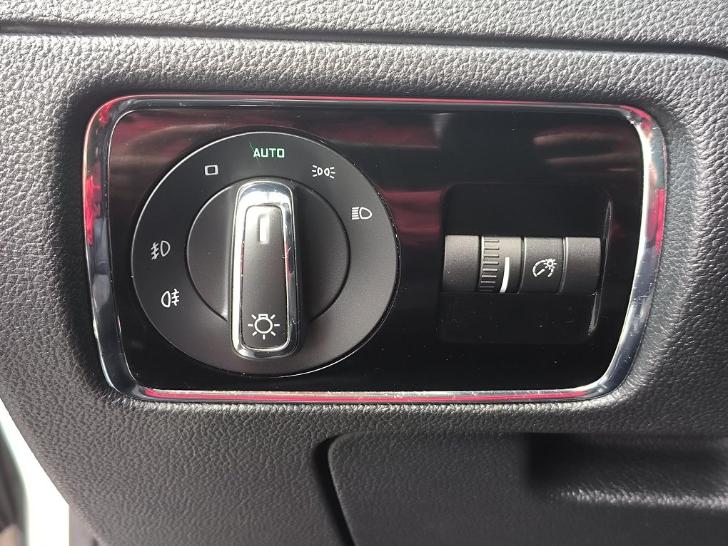 Škoda Superb II 2.0 TDi Elegance