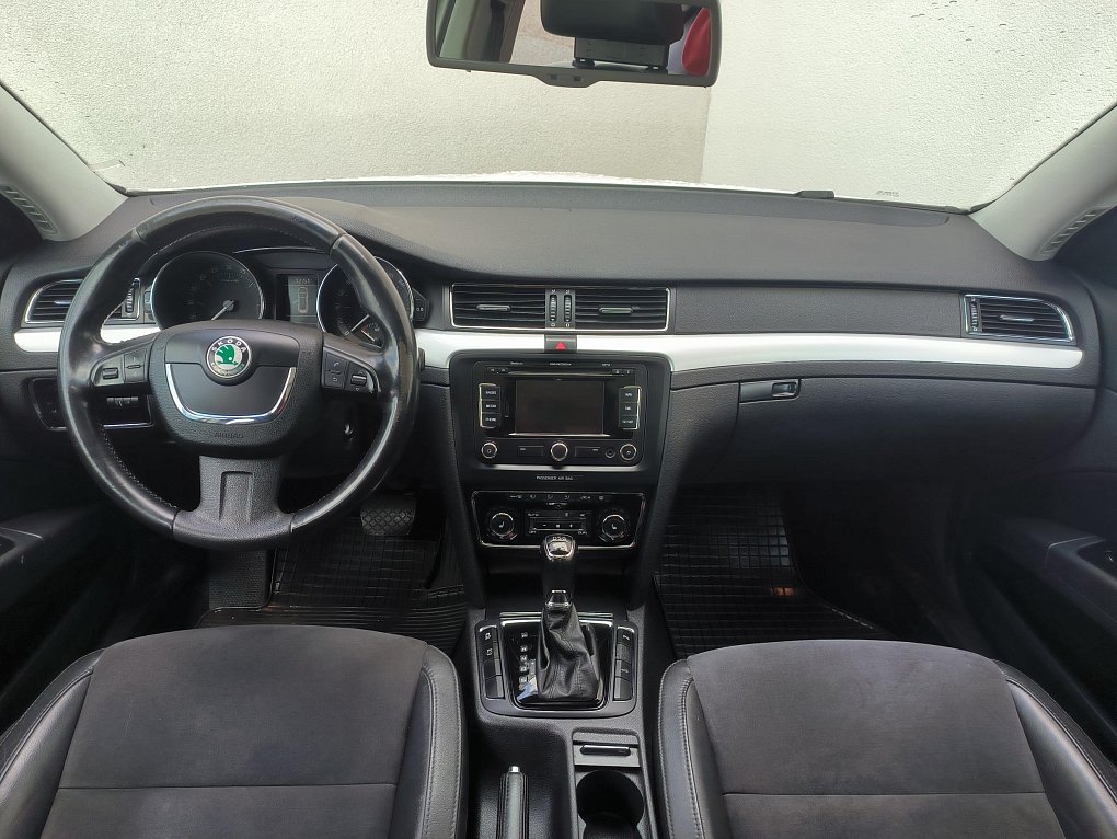 Škoda Superb II 2.0 TDi Elegance