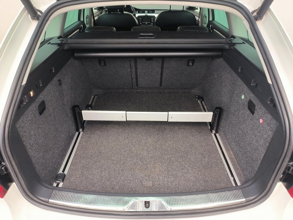 Škoda Superb II 2.0 TDi Elegance