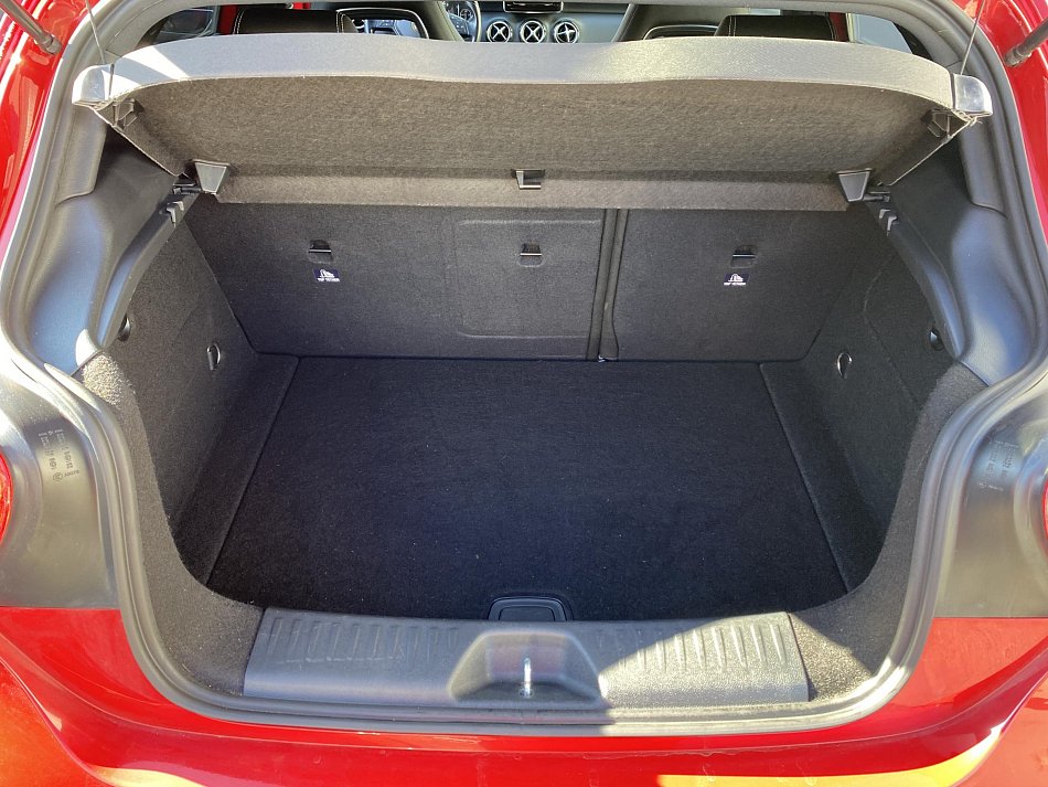 Mercedes-Benz Třída A 1.6  A180
