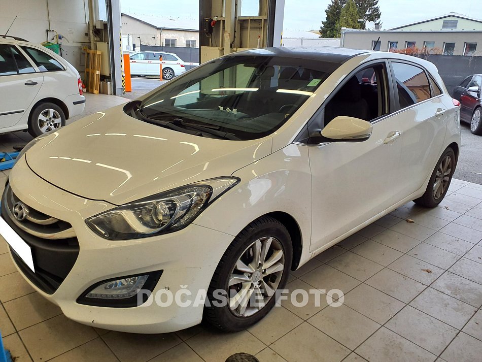 Hyundai I30 1.6 i Trikolor
