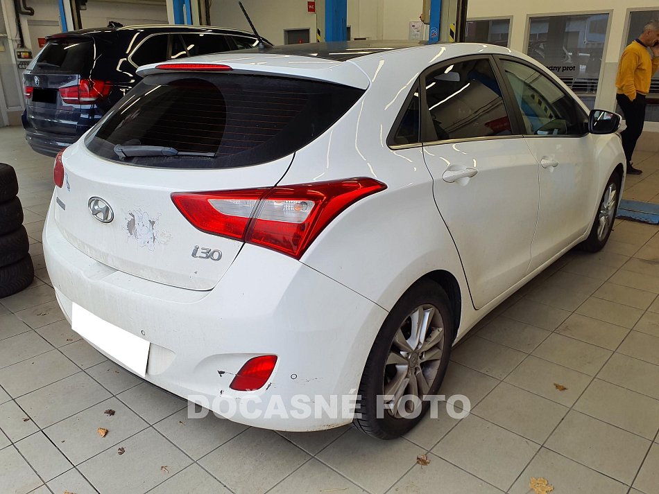 Hyundai I30 1.6 i Trikolor