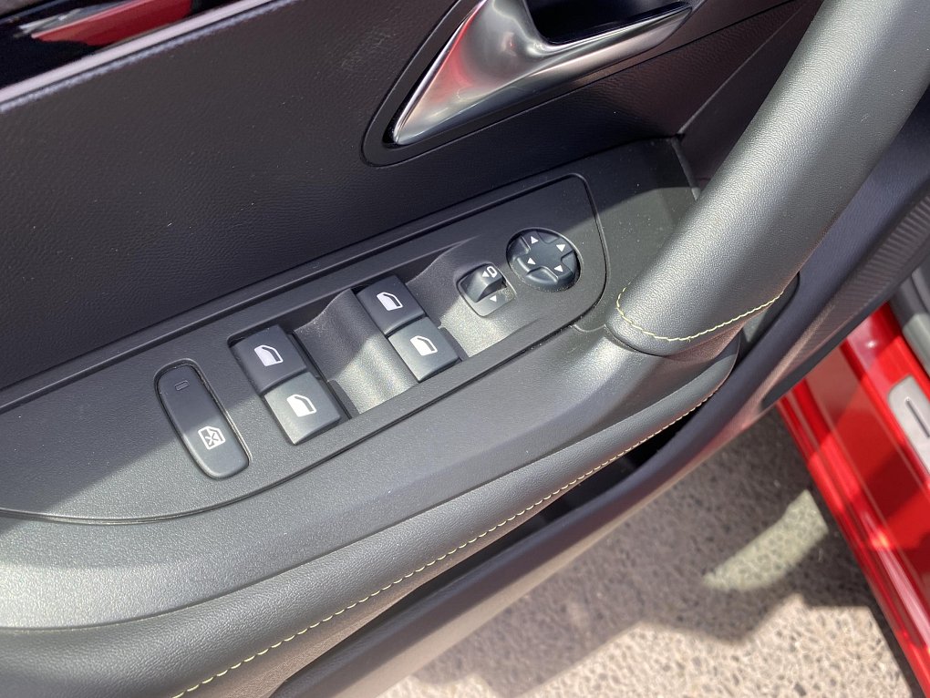 Peugeot 2008 1.2 PT GT