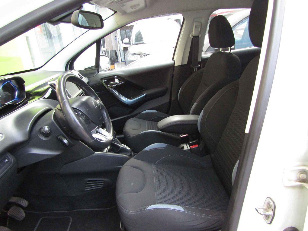 Peugeot 208 1.2PT 