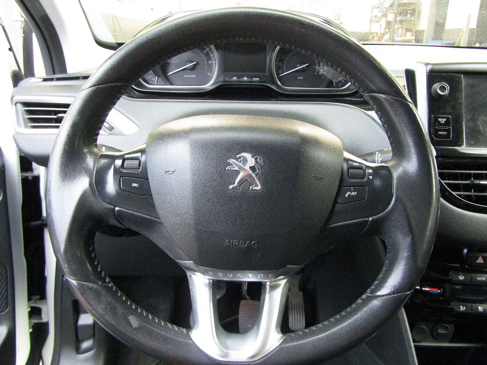 Peugeot 208 1.2PT 