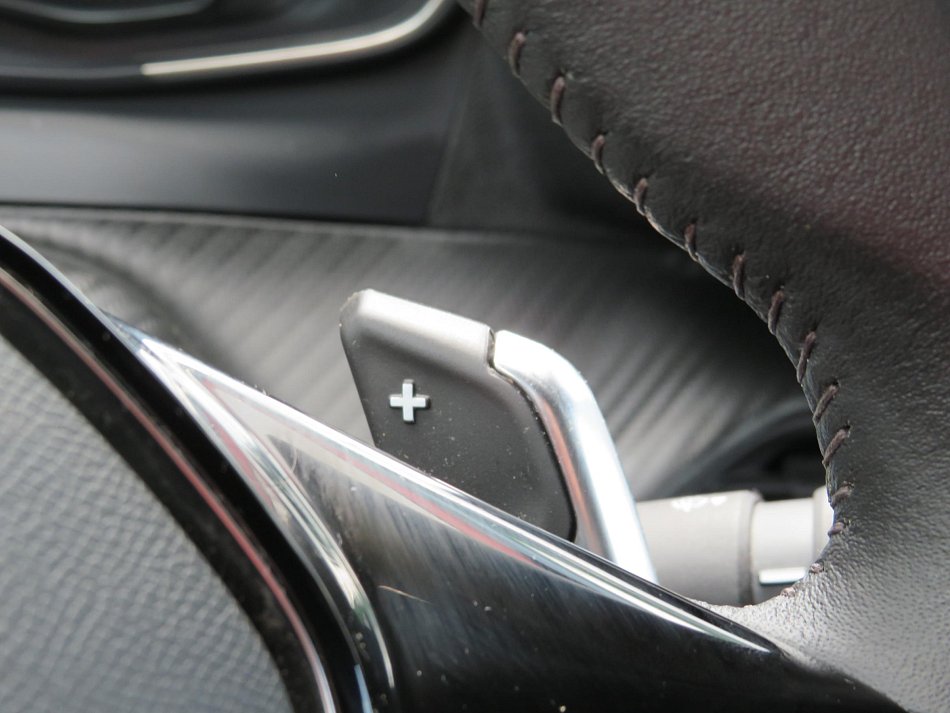 Peugeot 2008 1.2 PT Allure