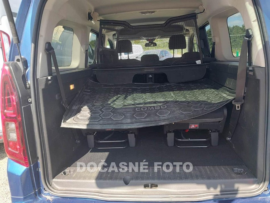Opel Combo 1.5CDTi Elegance MAXi 7míst