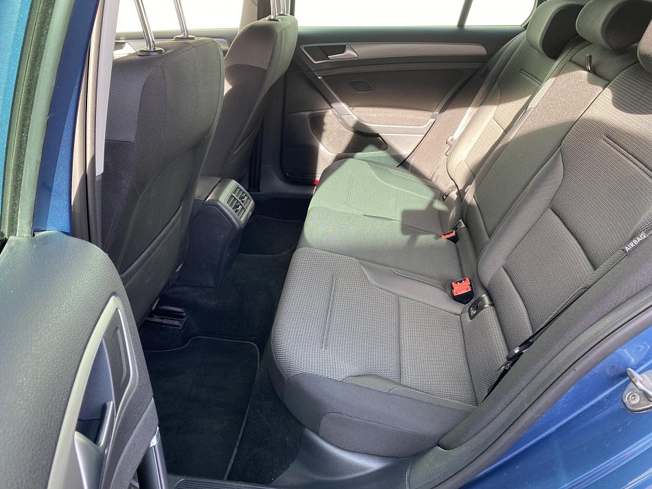 Volkswagen Golf 1.6 TDi Comfortline VII