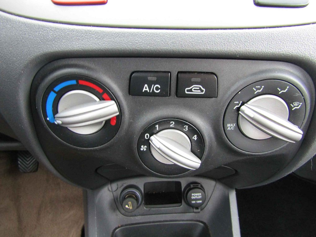 Kia Rio 1.6i 