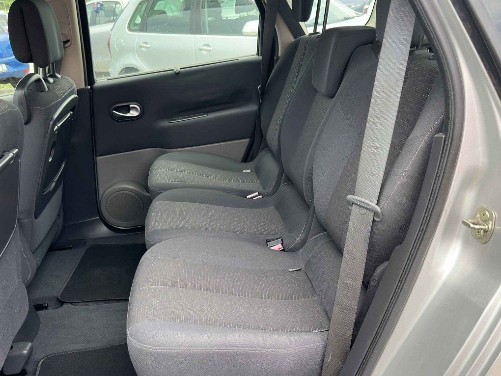 Renault Scénic 1.9 dCi 