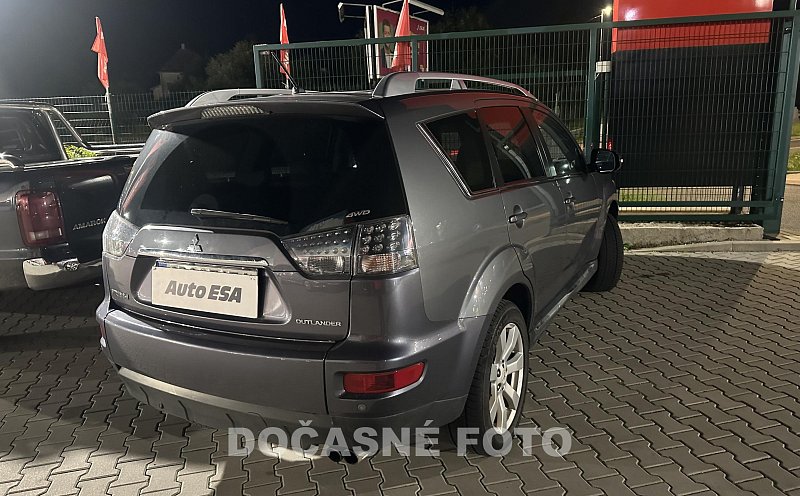 Mitsubishi Outlander 2.0 Di-D  4x4