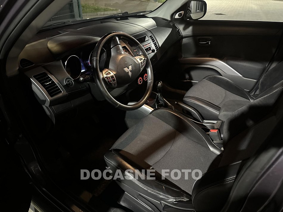 Mitsubishi Outlander 2.0 Di-D  4x4