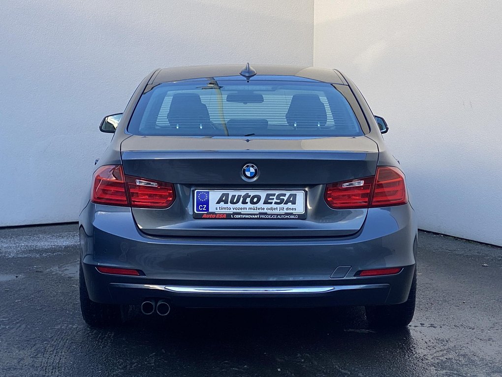 BMW Řada 3 2.0 LuxuryLine 328 i