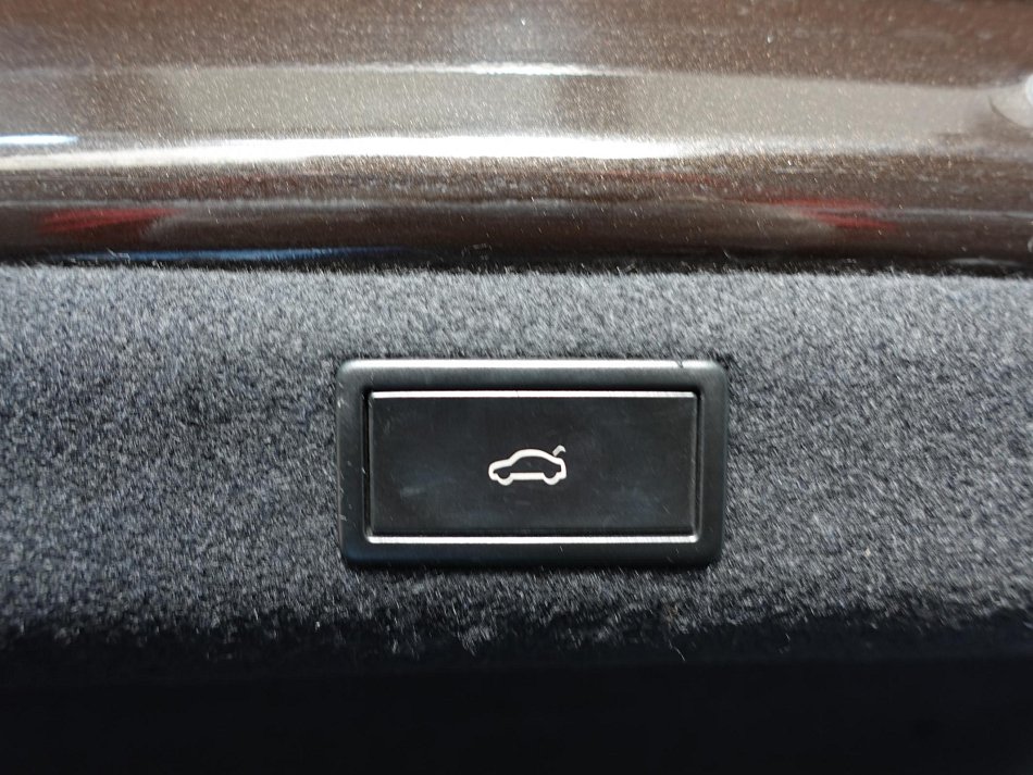 Škoda Superb III 2.0 TDi L&K