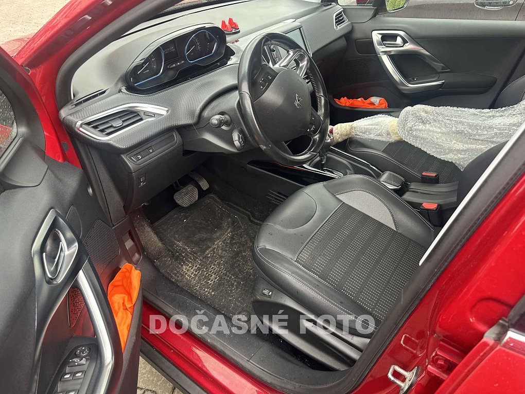 Peugeot 2008 1.2pt 