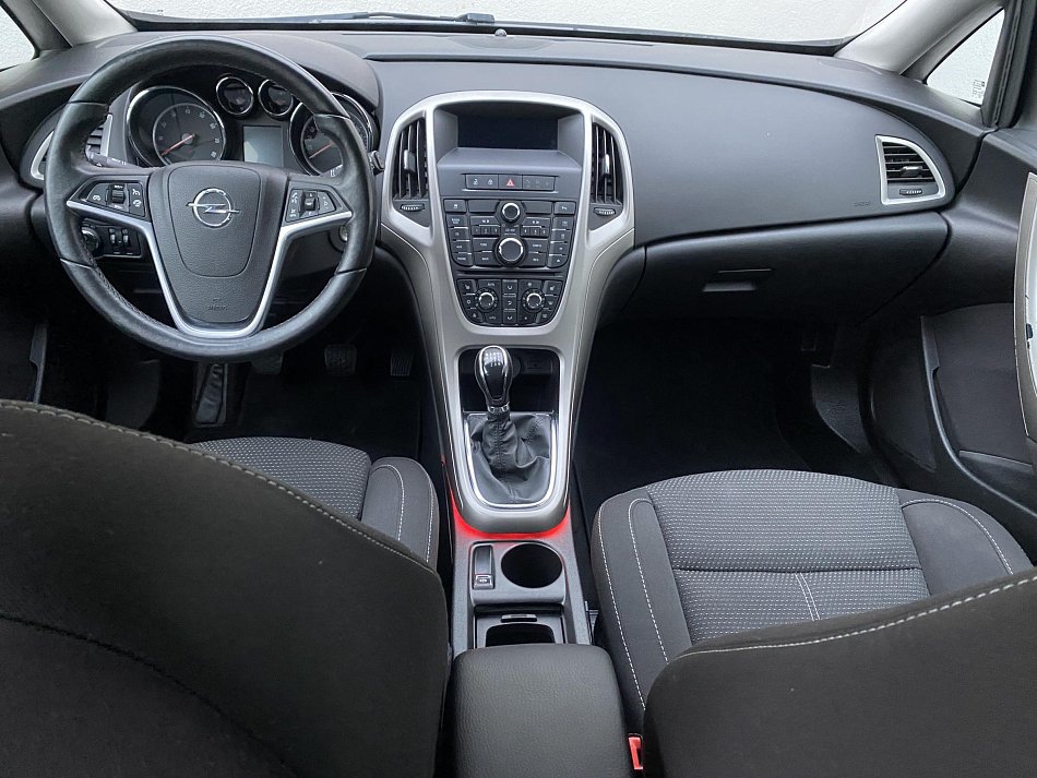 Opel Astra 1.4T 