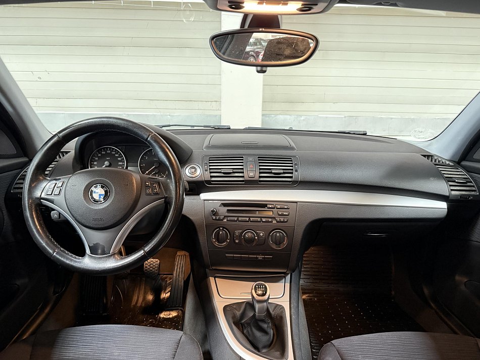 BMW Řada 1 2.0i  118i