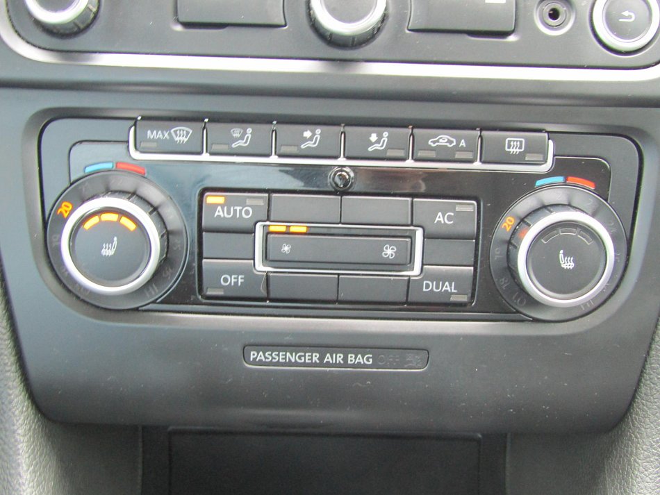 Volkswagen Golf 1.2TSI 