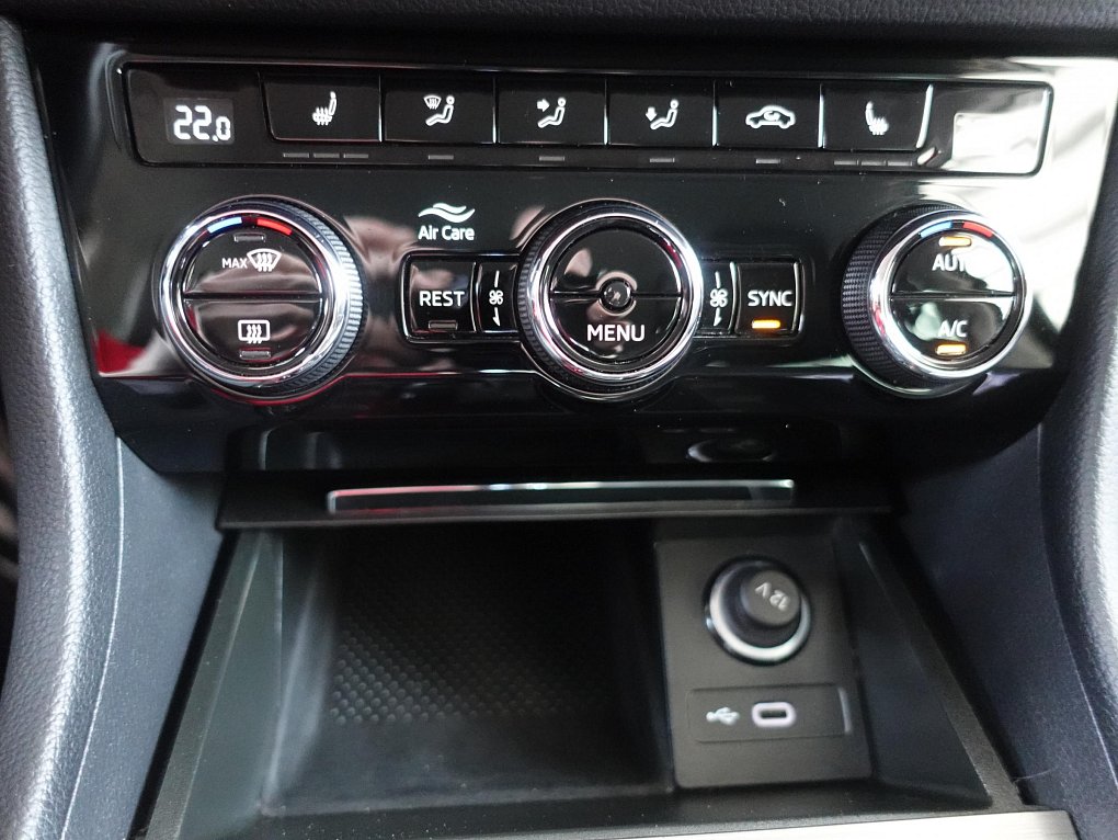 Škoda Superb III 1.5 TSi Style