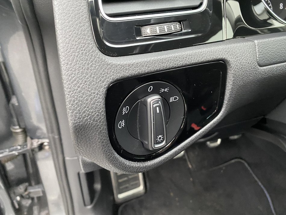 Volkswagen Golf 1.5 TSi Join