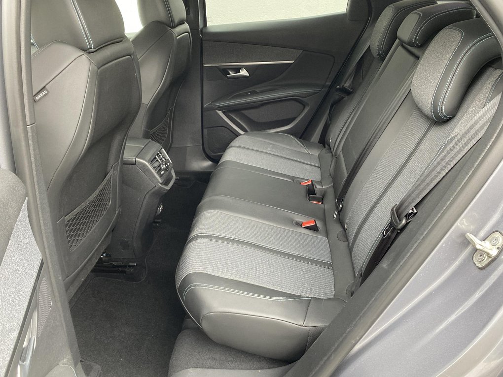Peugeot 3008 1.2PT Allure