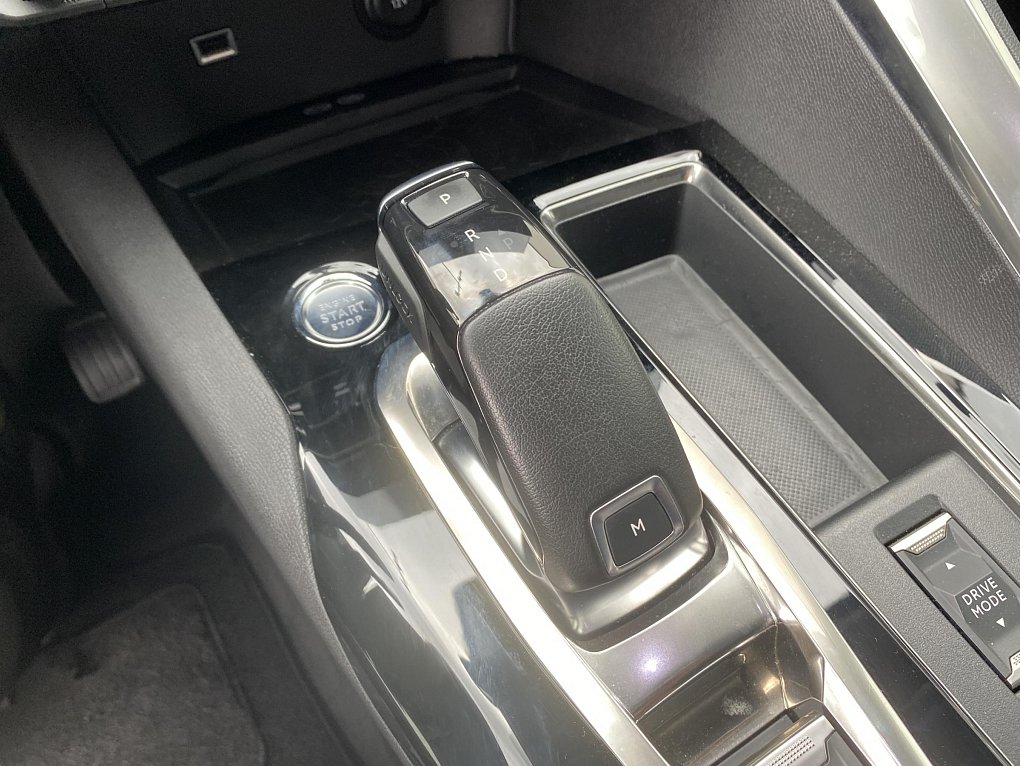 Peugeot 3008 1.2PT Allure
