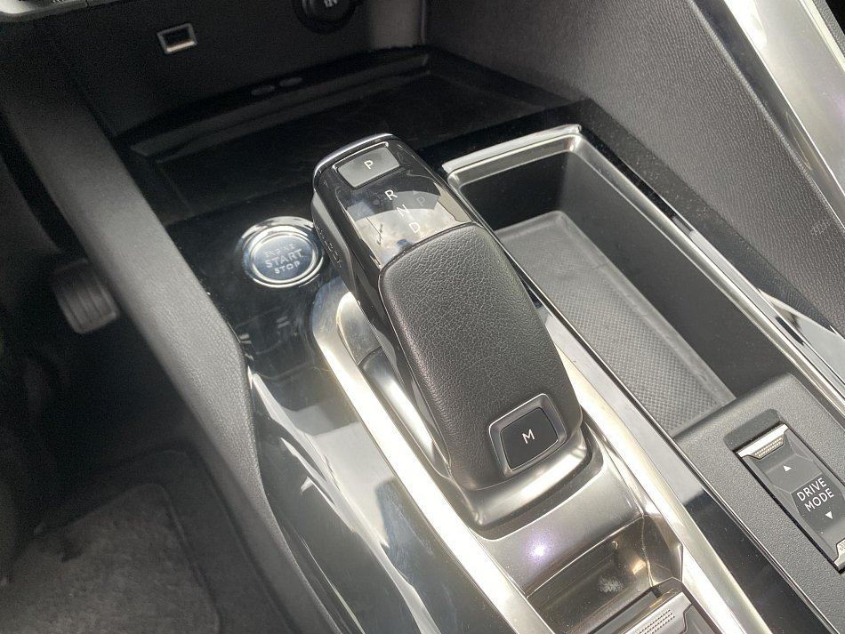 Peugeot 3008 1.2PT Allure