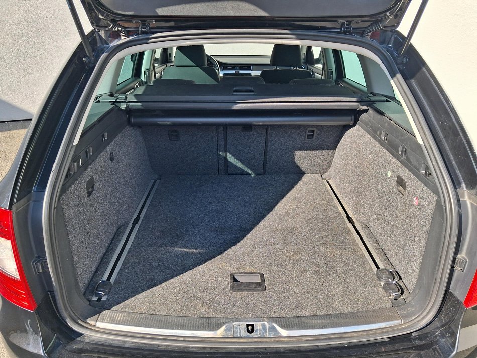 Škoda Superb II 2.0 TDi Ambiente