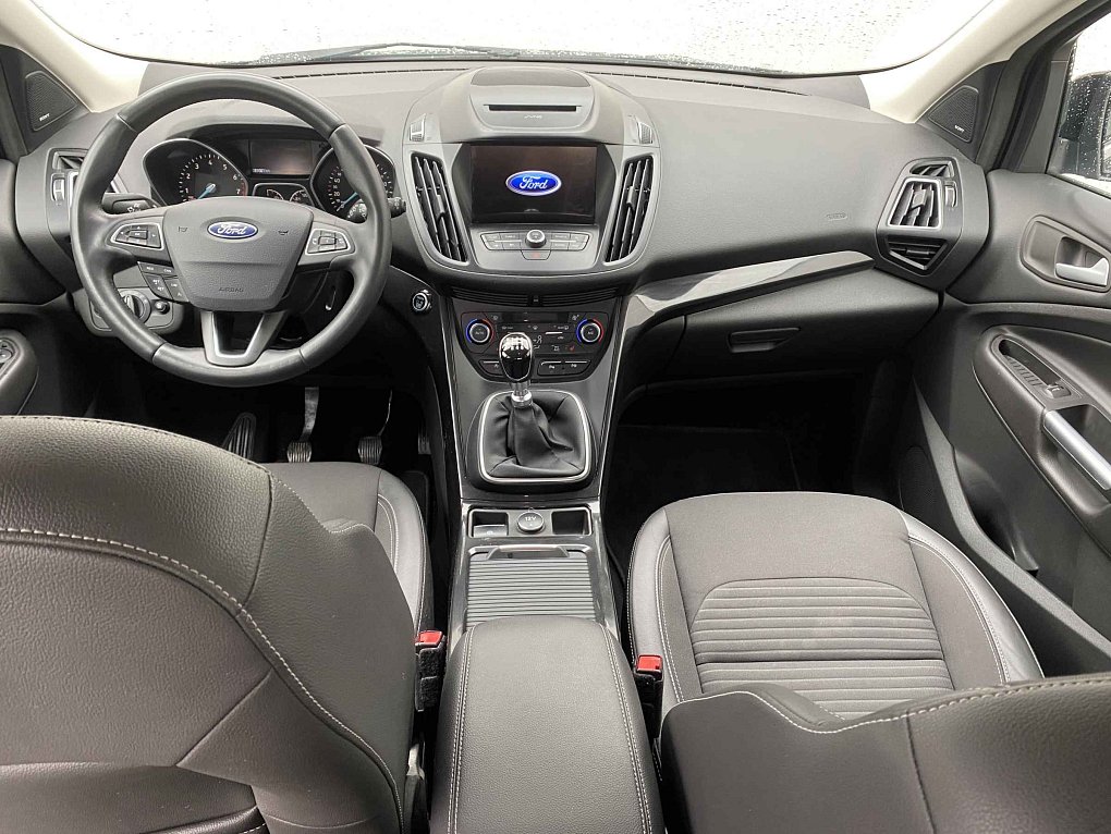 Ford Kuga 1.5 EB Titanium