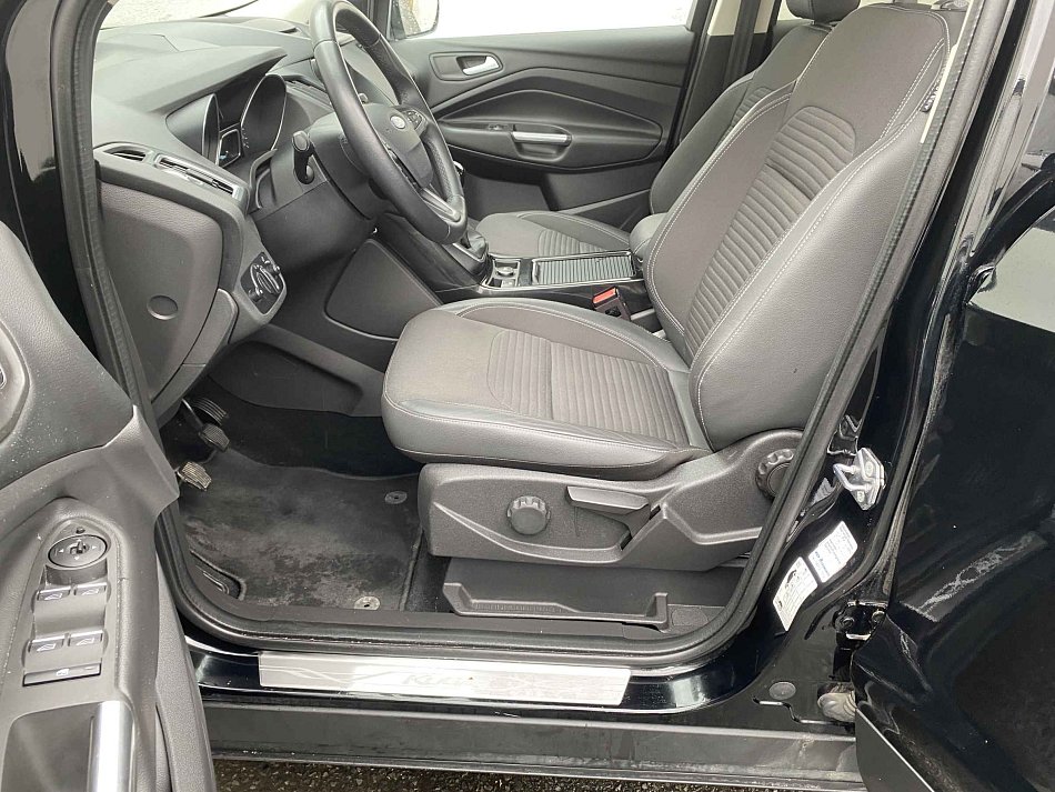 Ford Kuga 1.5 EB Titanium