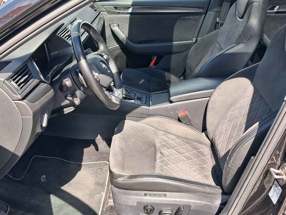 Škoda Superb III 1.5 TSi SportLine
