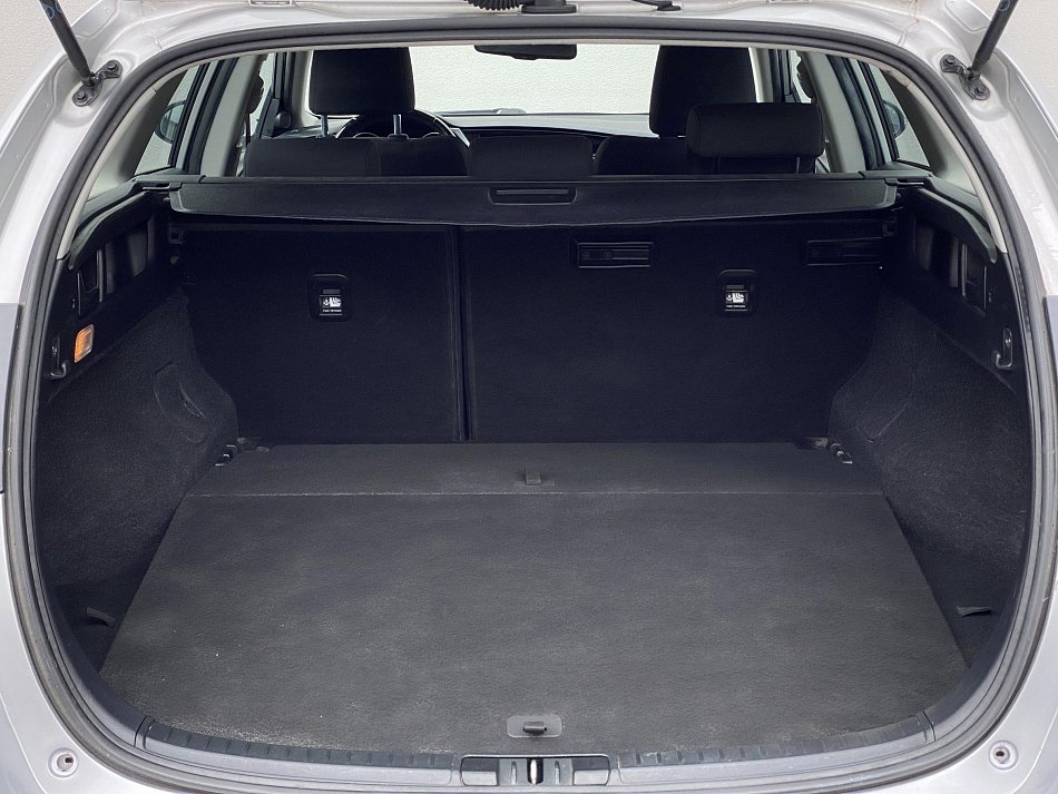 Toyota Auris 1.6 D-4D 