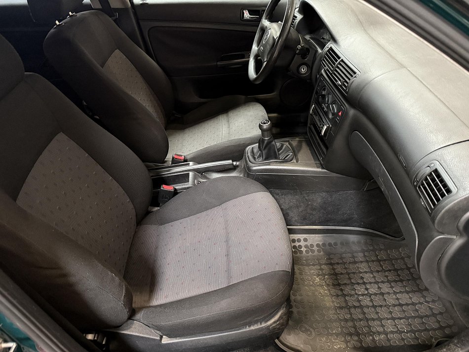 Volkswagen Passat 1.9TDi 